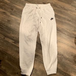 Size small Nike sweatpants